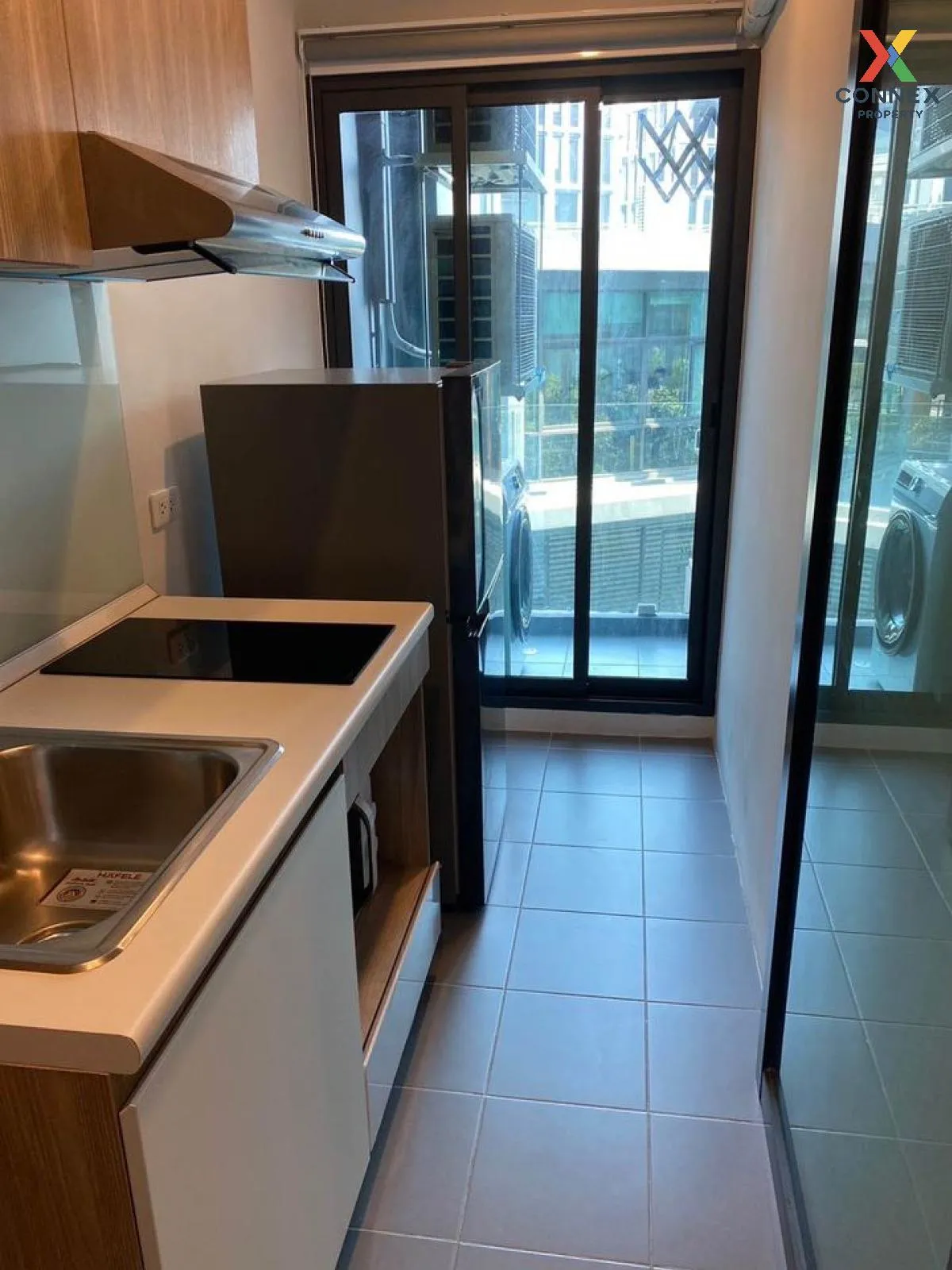 เช่าคอนโด  ดิ เอ็กเซล ไฮด์ อะเวย์ สุขุมวิท 71 BTS-พระโขนง พระโขนง 3