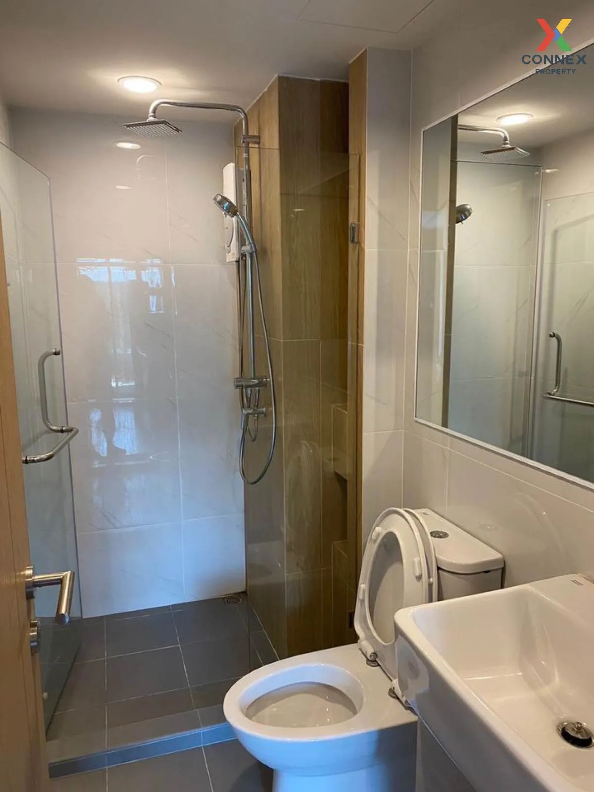 เช่าคอนโด  ดิ เอ็กเซล ไฮด์ อะเวย์ สุขุมวิท 71 BTS-พระโขนง พระโขนง