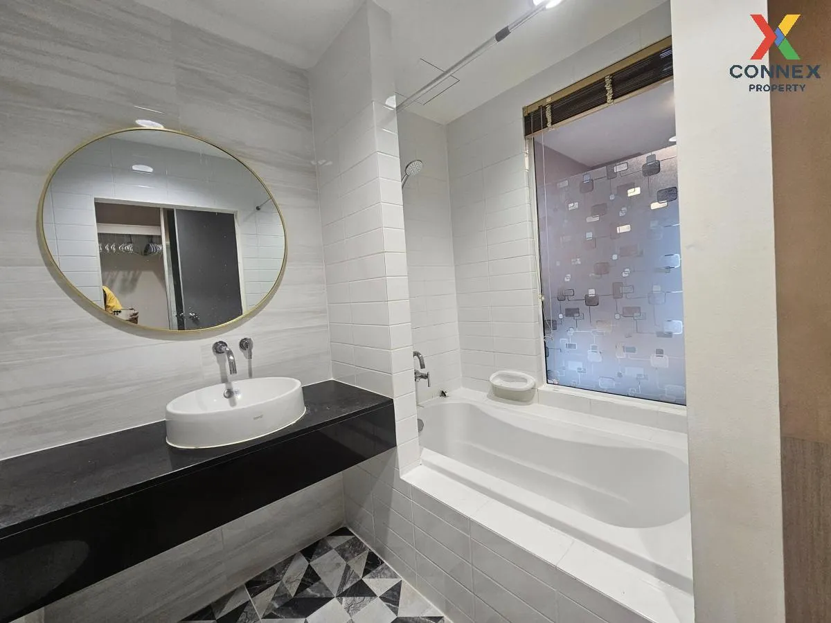 FOR SALE condo , Ideo Mix Sukhumvit 103 , corner unit , BTS-Udom  FOR SALE condo , Ideo Mix Sukhumvit 103 , corner unit , BTS-Udom