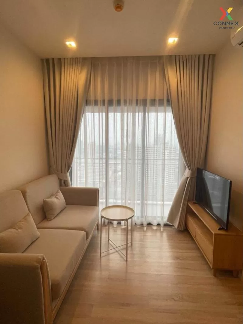 FOR RENT condo , The Line Phahol - Pradipat , high floor , BTS-Sa 1