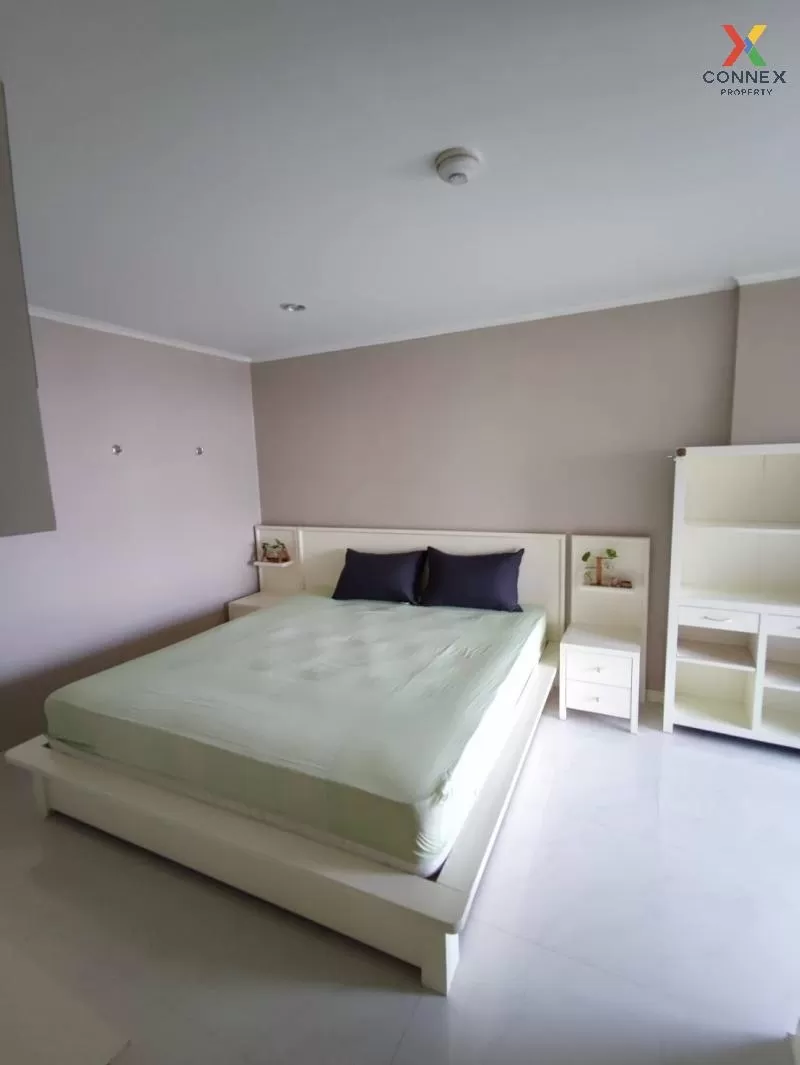 FOR SALE condo , Lumpini Ville Cultural Center , MRT-Huai Khwang 