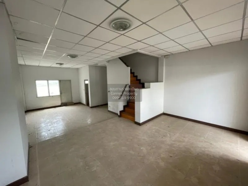 ขาย ทาวน์เฮ้าส์ 2 ชั้น หมู่บ้านแพรมาพร อยู่ติดถนนเมน ลำลูกกาคลอง7 2