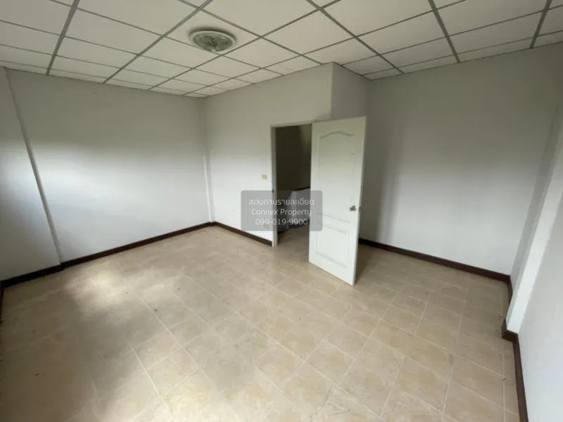 ขาย ทาวน์เฮ้าส์ 2 ชั้น หมู่บ้านแพรมาพร อยู่ติดถนนเมน ลำลูกกาคลอง7