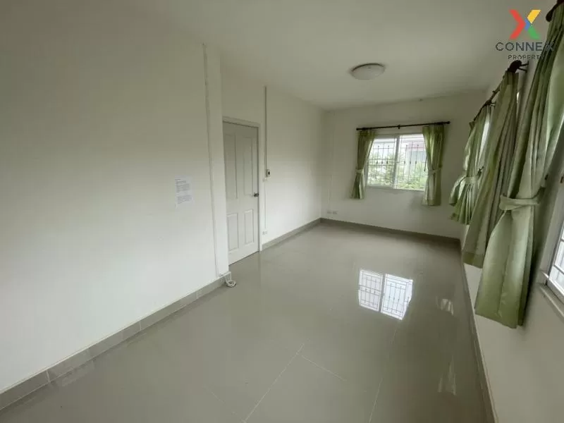 Townhouse for sale, corner room, Pruksa village 63/1, next to Tiw