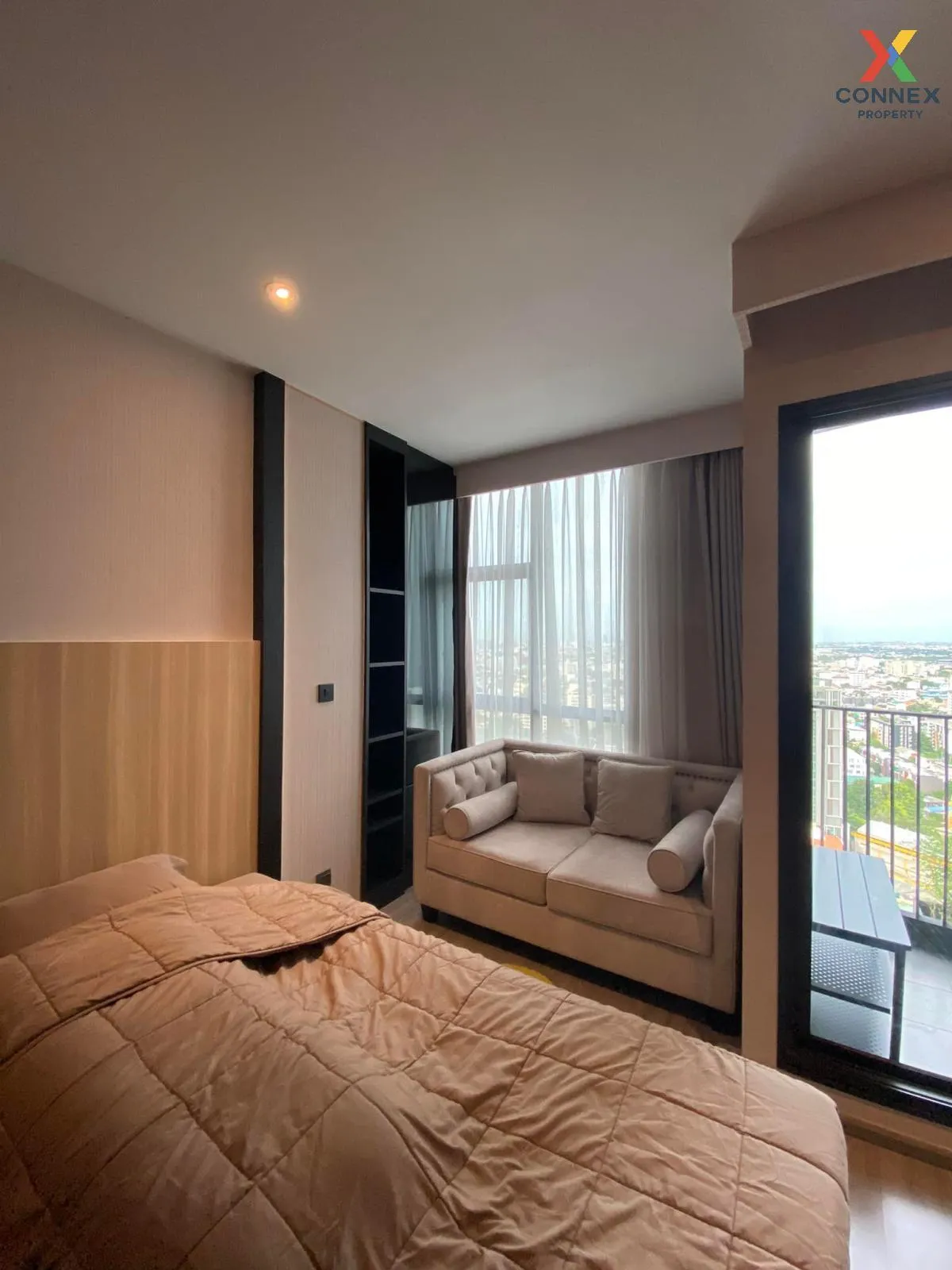 FOR RENT condo , RHYTHM Ekkamai , nice view , high floor , BTS-Ek 3
