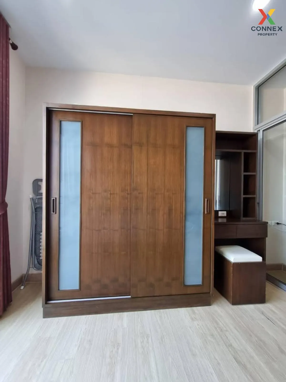 FOR RENT condo , Supalai Lite Sathorn-Charoenrat , BTS-Surasak , 