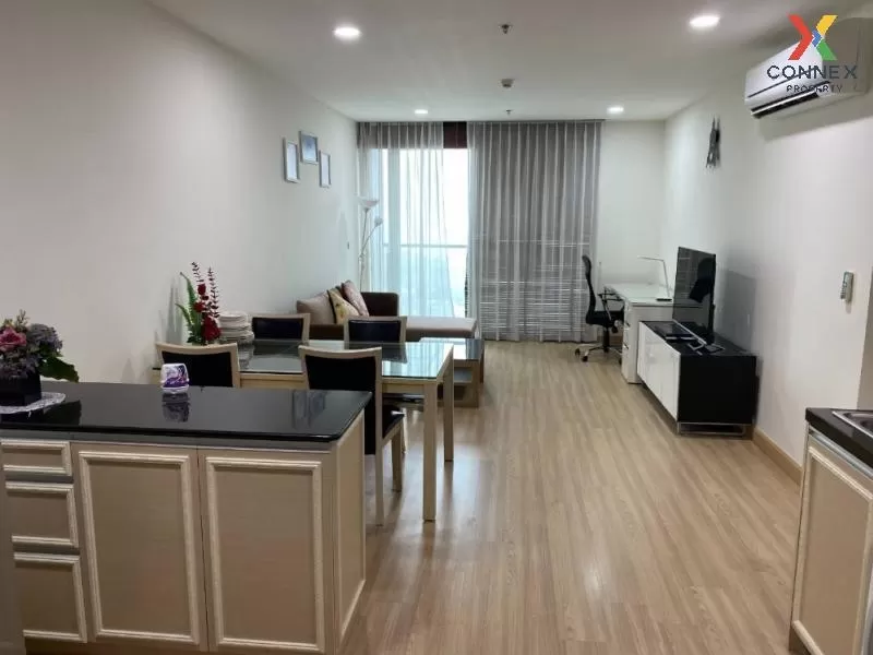 FOR RENT condo , Sky Walk Residences , high floor , BTS-Phra Khan