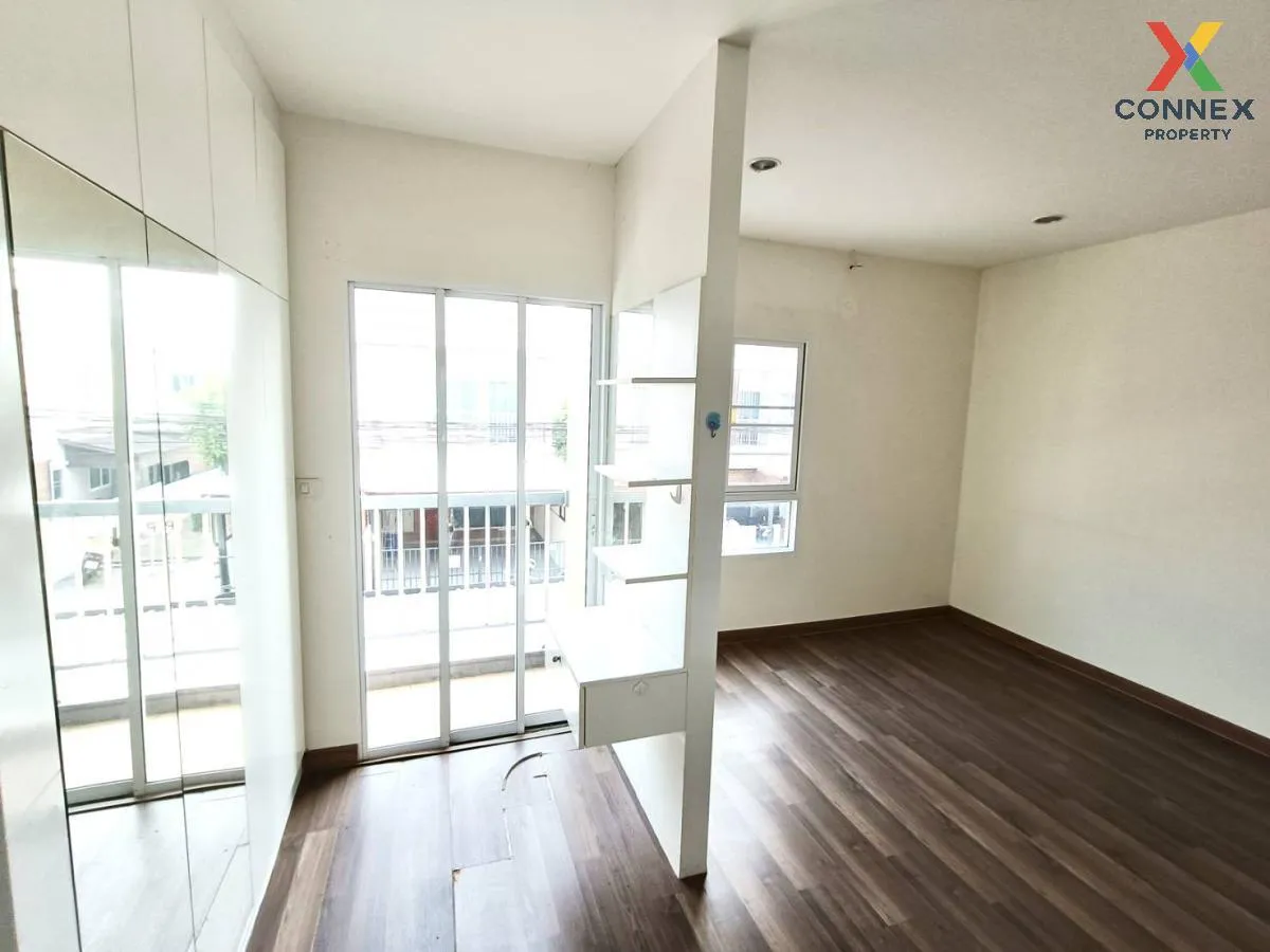 ขายทาวน์เฮ้าส์/ทาวน์โฮม  วิลเลต ไลท์ ติวานนท์-แจ้งวัฒนะ หน้ากว้าง