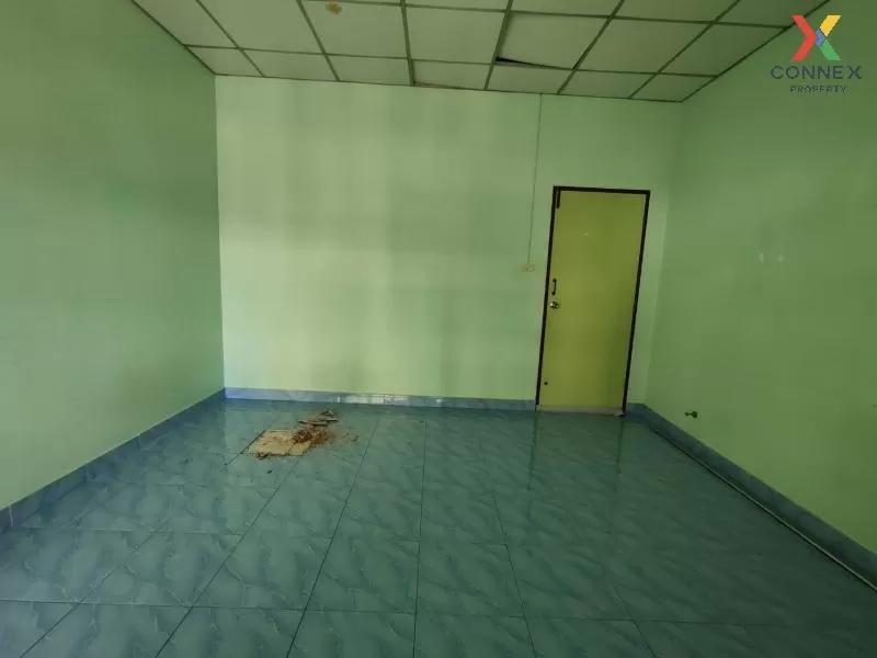 For Sale townhome  near Ekkamai, Ram Inthra , Tha Raeng , Bang Kh