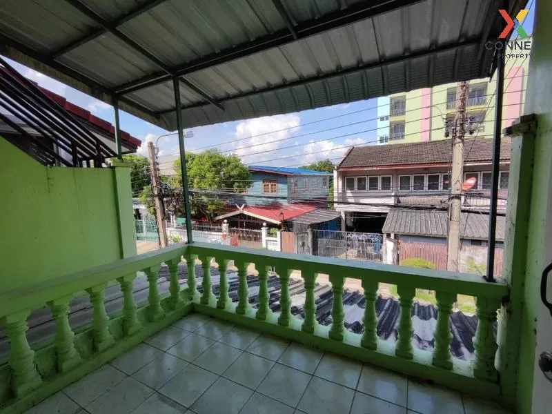 For Sale townhome  near Ekkamai, Ram Inthra , Tha Raeng , Bang Kh