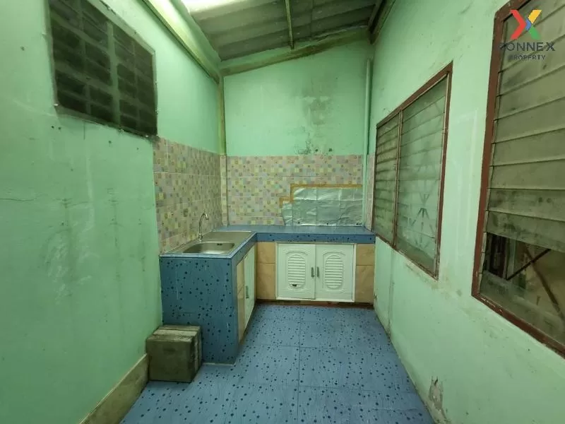 For Sale townhome  near Ekkamai, Ram Inthra , Tha Raeng , Bang Kh