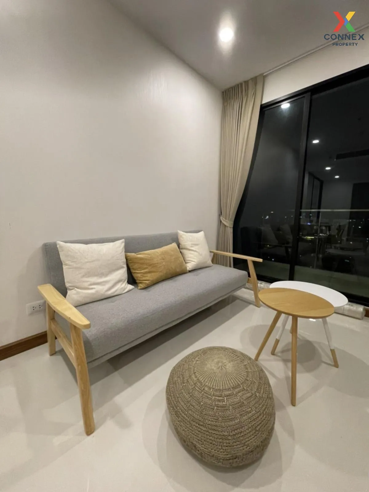 FOR RENT condo , Supalai Premier Charoen Nakhon , high floor , BT 2