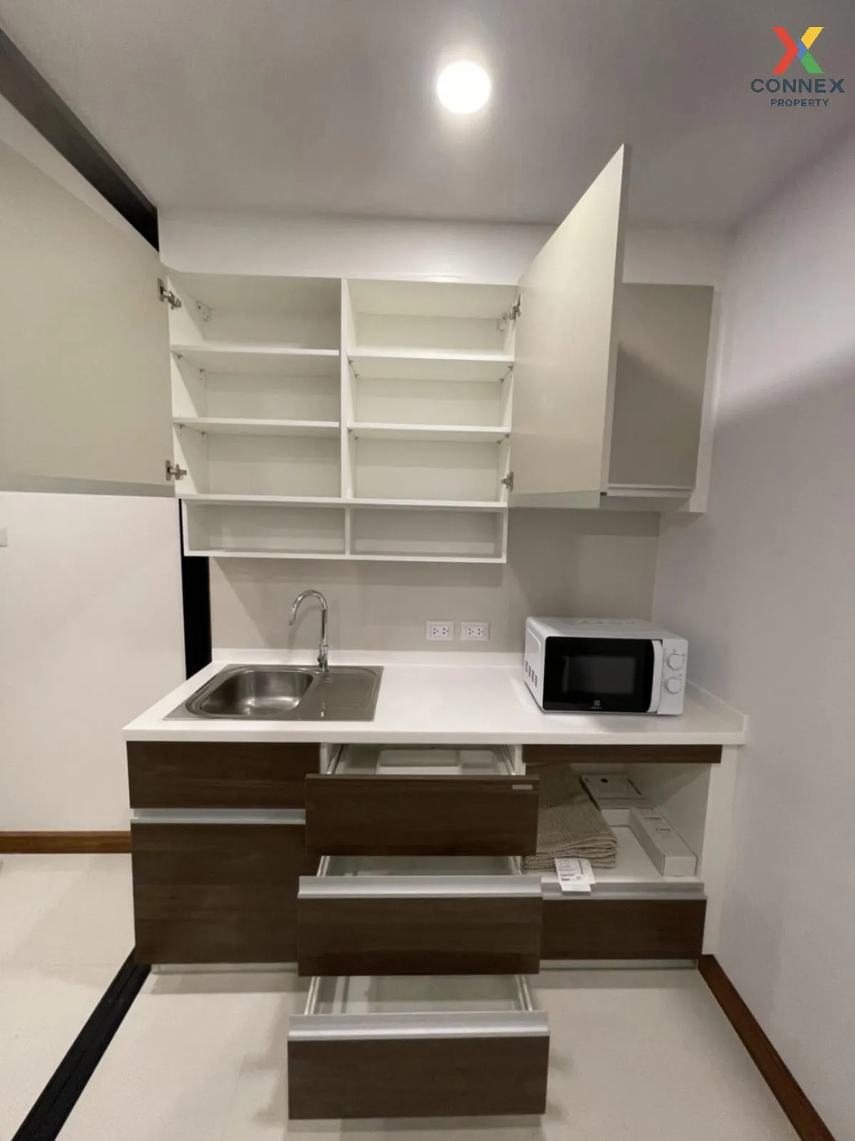 FOR RENT condo , Supalai Premier Charoen Nakhon , high floor , BT