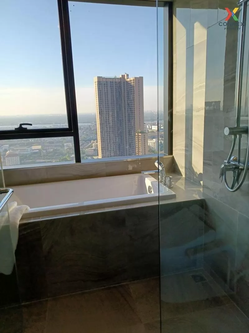 FOR RENT condo , Ideo Q Sukhumvit 36 , high floor , BTS-Thong Lo 