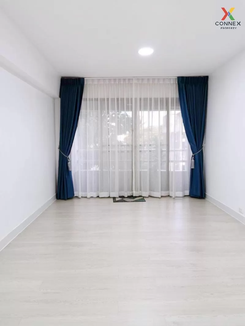 FOR SALE condo , Thonglor Tower , BTS-Thong Lo , Khlong Toei Nuea FOR SALE condo , Thonglor Tower , BTS-Thong Lo , Khlong Toei Nuea