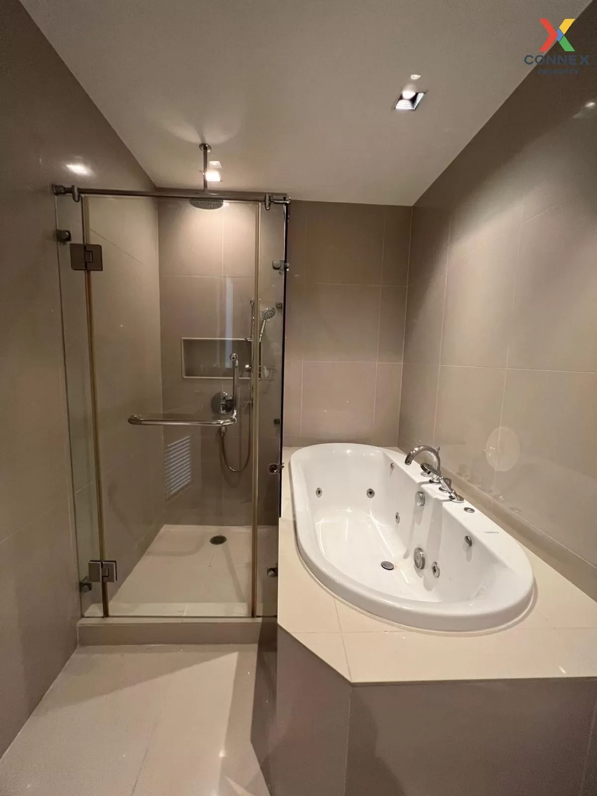 เช่าคอนโด  แอทธินี เรสซิเดนซ์ BTS-เพลินจิต ลุมพินี เขต ปทุมวัน กร