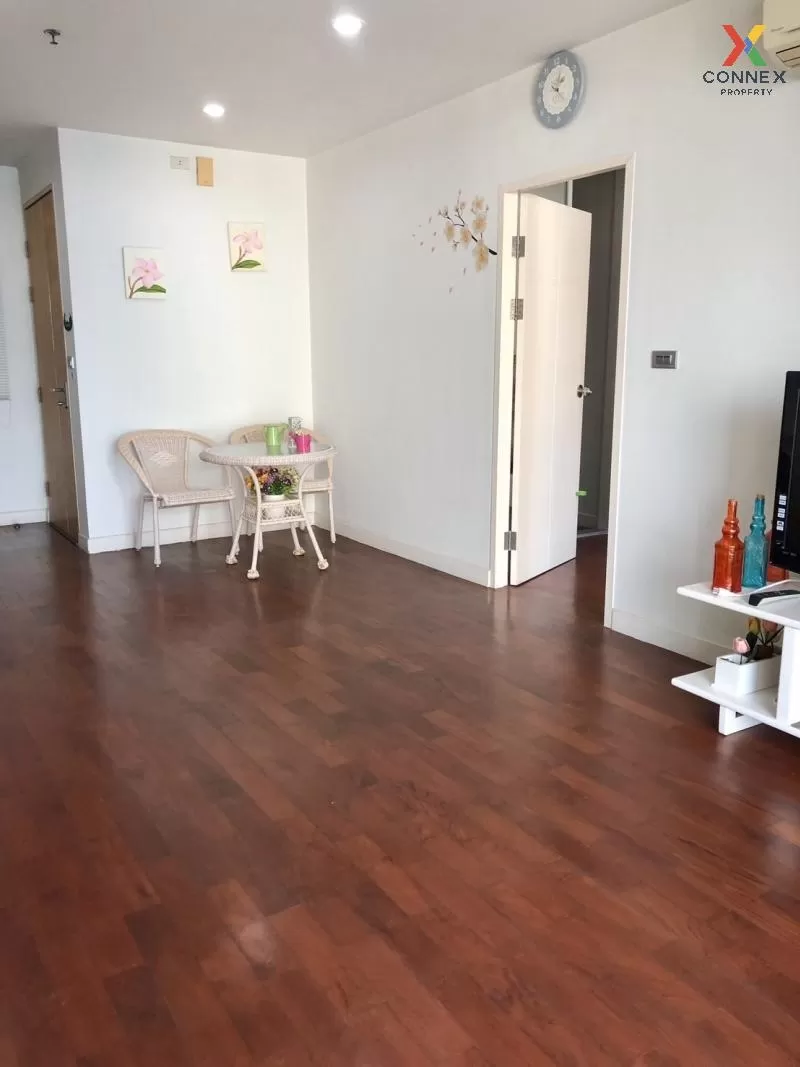 FOR RENT condo , Baan Siri Silom , BTS-Surasak , Silom , Bang Rak 3