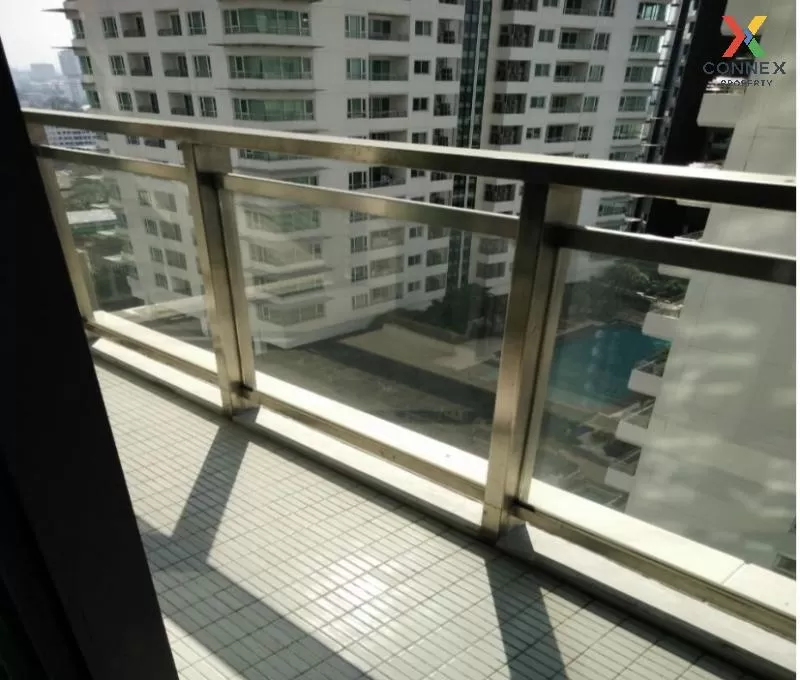 FOR RENT condo , Bright Sukhumvit 24 , high floor , BTS-Phrom Pho
