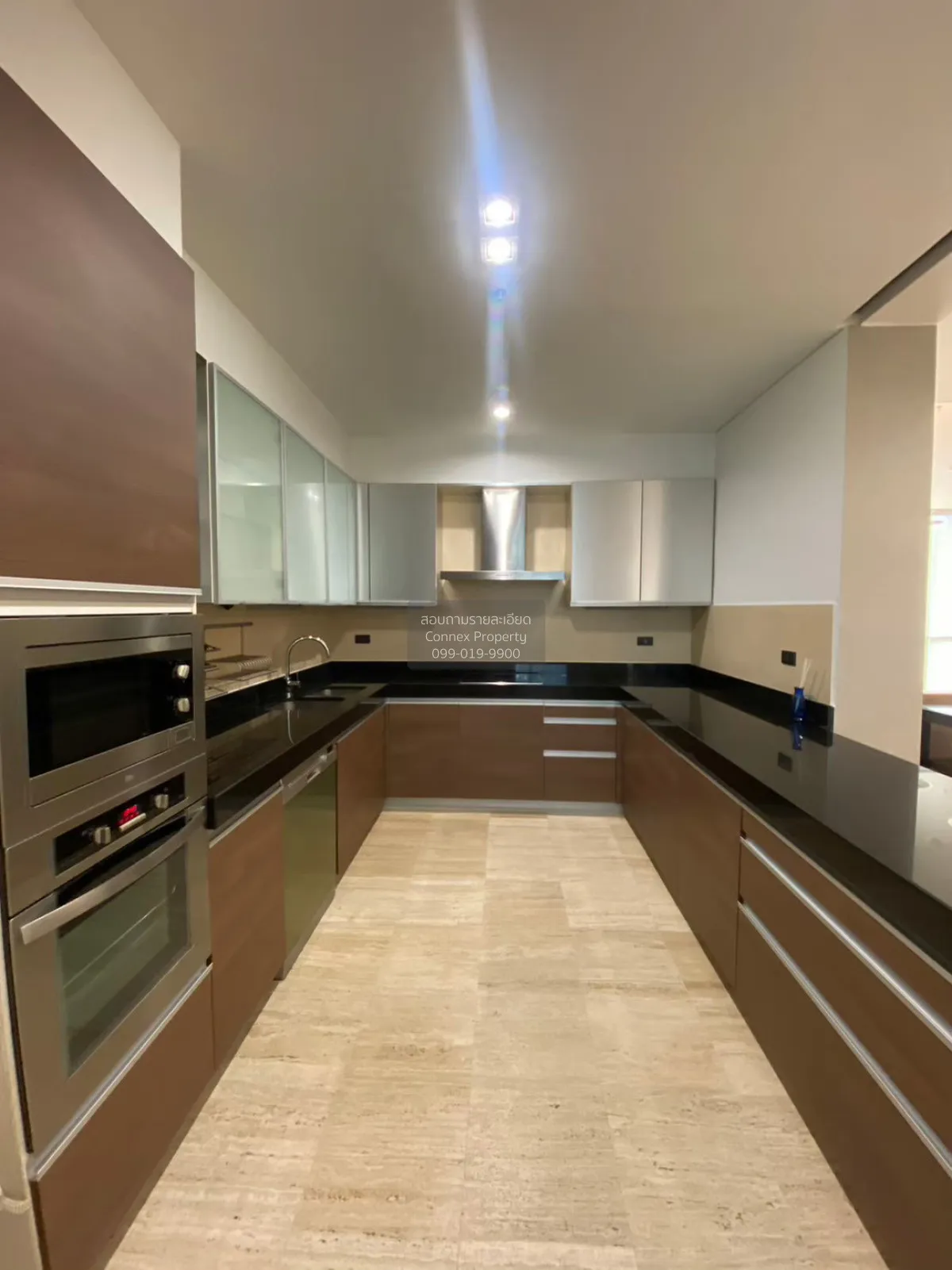 เช่าคอนโด  โดมัส BTS-อโศก คลองเตย เขต คลองเตย กรุงเทพ CX-60637