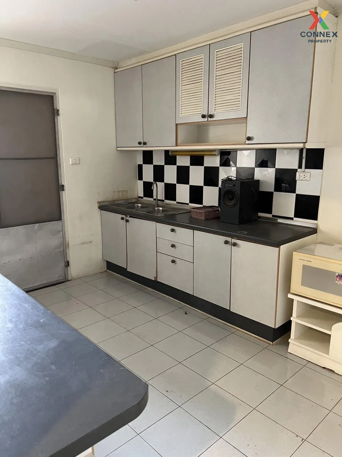 เช่าคอนโด   D.S. Tower 1 Sukhumvit 33 BTS-พร้อมพงษ์ คลองตัน เขต ว 3