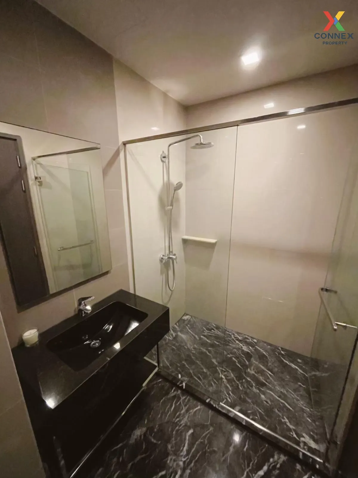 FOR RENT condo , EDGE Sukhumvit 23 , BTS-Asok , Khlong Toei Nuea 