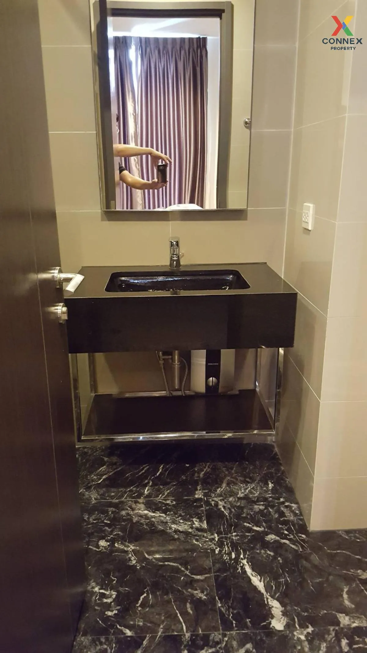 FOR SALE condo , EDGE Sukhumvit 23 , BTS-Asok , Khlong Toei Nuea 