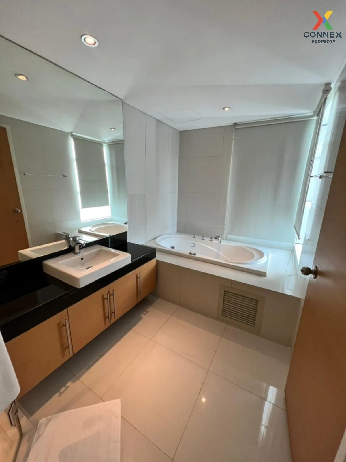 For Rent Condo , Fullerton Sukhumvit , BTS-Ekkamai , Khlong Tan N