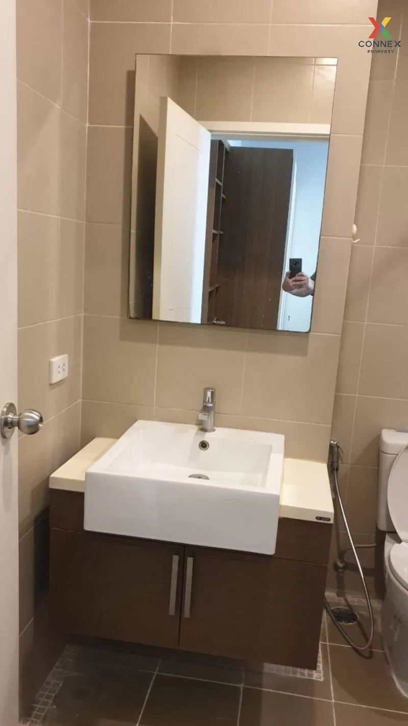 เช่าคอนโด  ไฮฟ์ สาทร BTS-กรุงธนบุรี คลองต้นไทร เขต คลองสาน กรุงเท