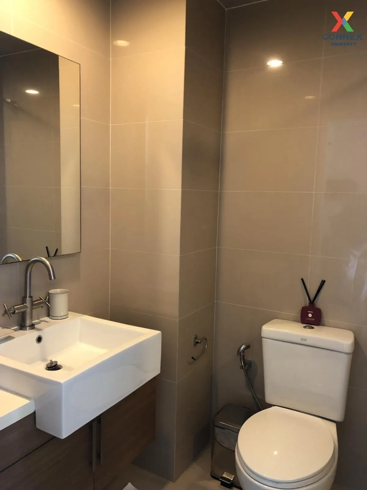 เช่าคอนโด  ไฮฟ์ สุขุมวิท 65 BTS-เอกมัย พระโขนงเหนือ เขต วัฒนา กรุ