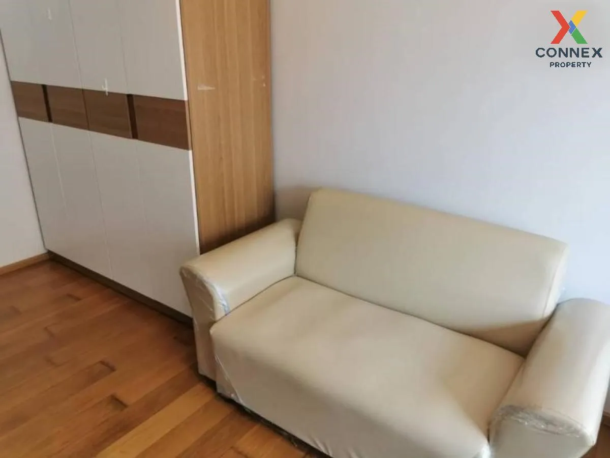 FOR RENT condo , Hive Taksin , BTS-Wongwian Yai , Khlong Ton Sai  1