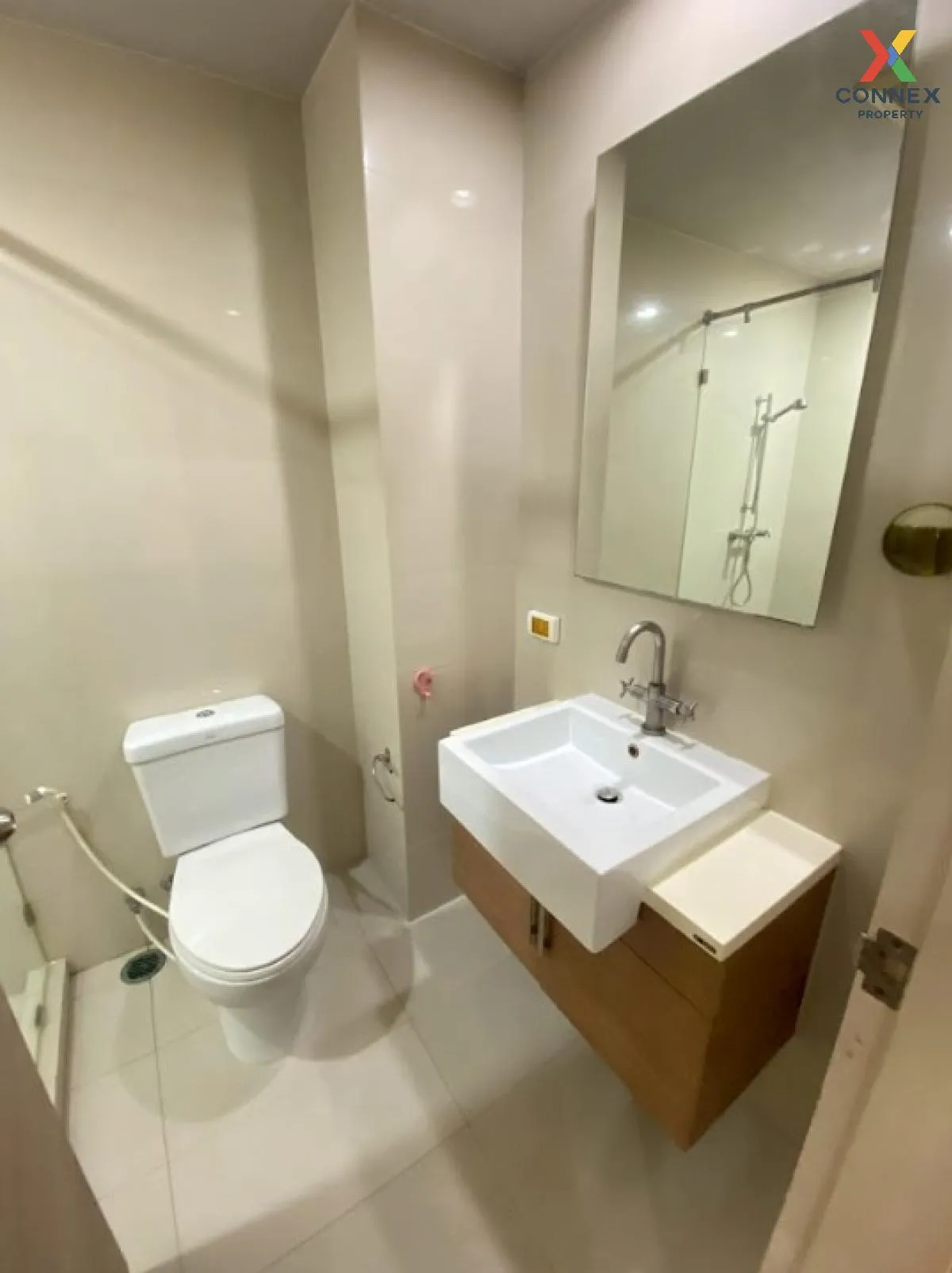 FOR RENT condo , Hive Taksin , BTS-Wongwian Yai , Khlong Ton Sai 