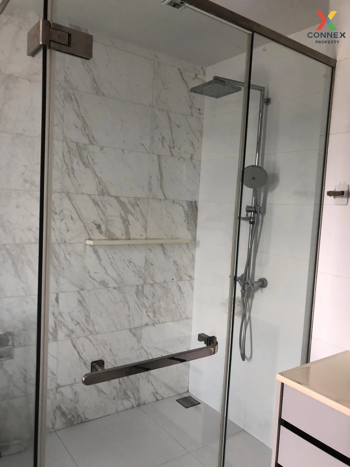 เช่าคอนโด  เอช คิว ทองหล่อ BTS-ทองหล่อ คลองตันเหนือ เขต วัฒนา กรุ