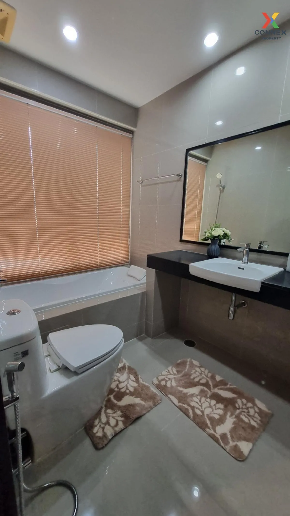 FOR RENT condo , Noble Ora Thonglor , high floor , BTS-Thong Lo , 4
