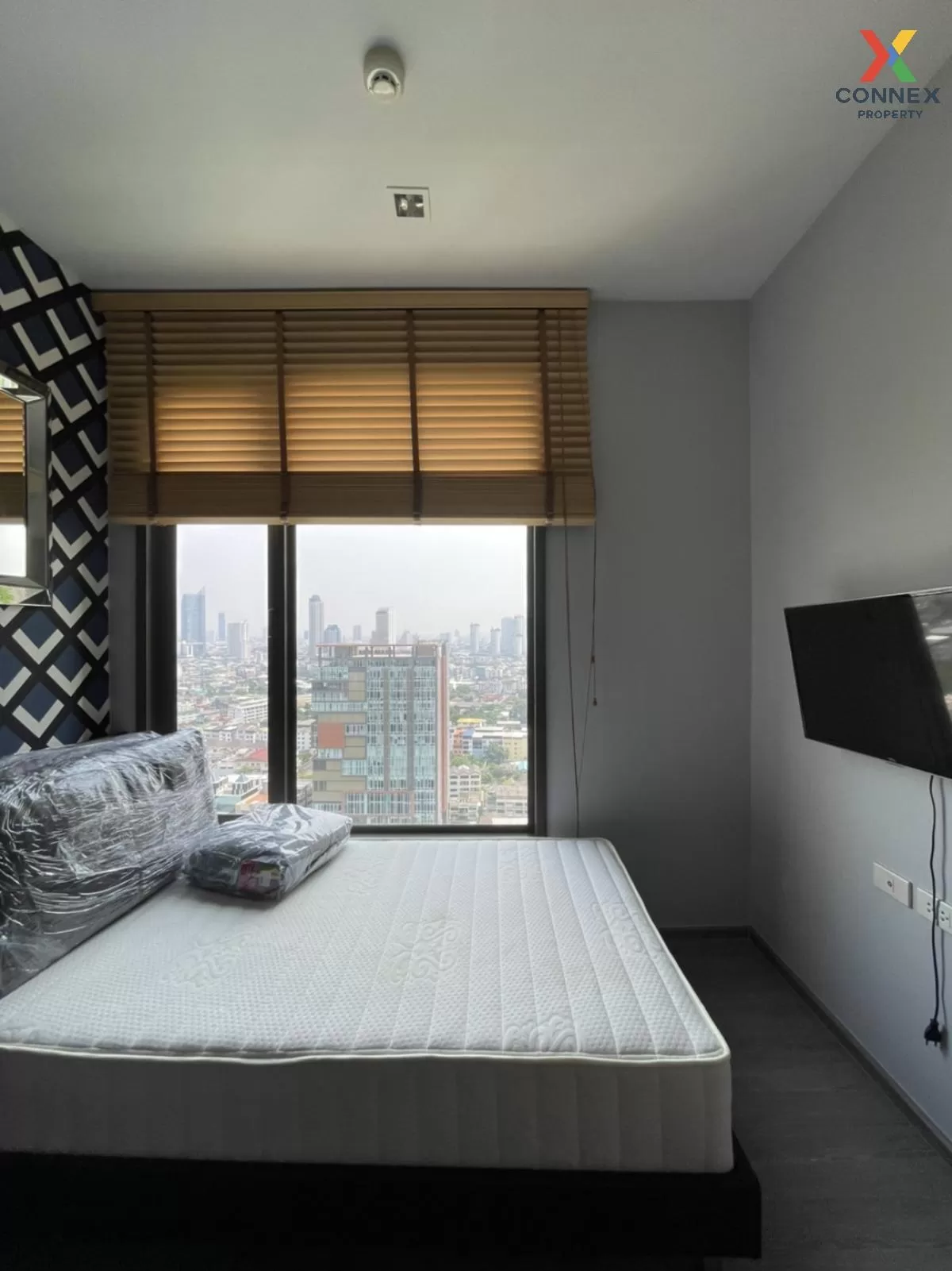 FOR SALE condo , Nye by Sansiri , BTS-Wongwian Yai , Khlong Ton S