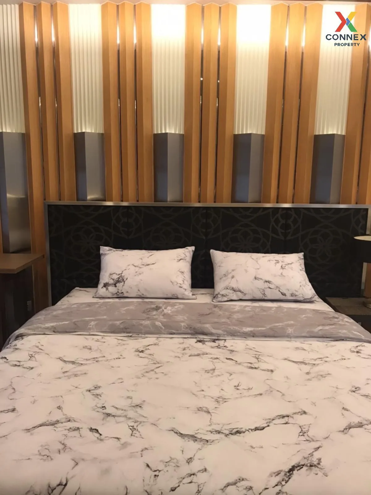 ขายคอนโด  เพิร์ล การ์เด้น สาทร สีลม เขต บางรัก กรุงเทพ CX-64105