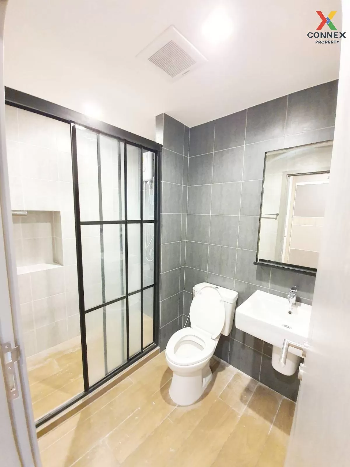 FOR SALE condo , The Base Garden Rama 9 , ARL-Ramkhamhaeng , Hua  FOR SALE condo , The Base Garden Rama 9 , ARL-Ramkhamhaeng , Hua