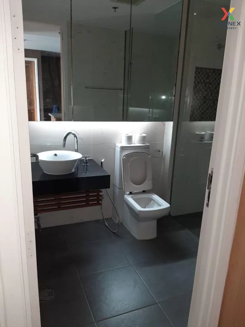 FOR RENT condo , The Legend Saladaeng , BTS-Sala Daeng , Silom , 