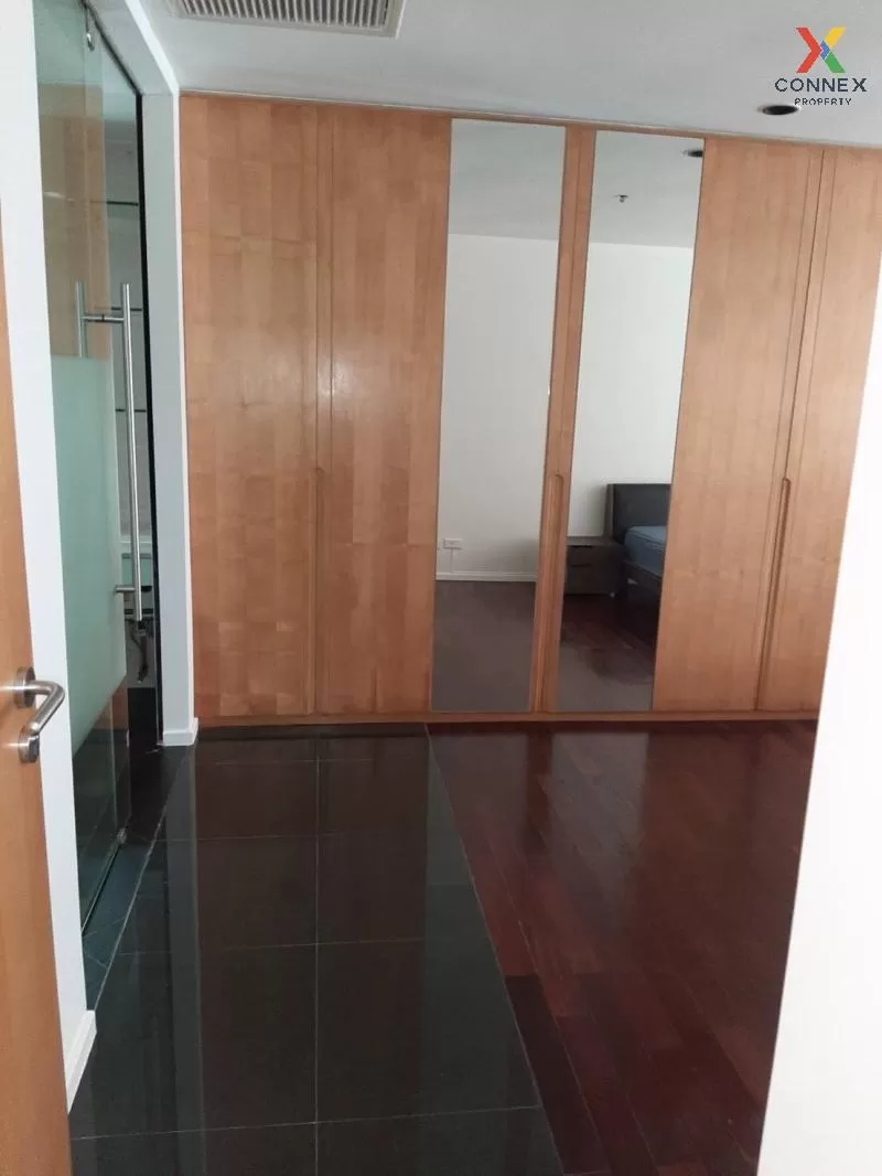 FOR RENT condo , The Legend Saladaeng , BTS-Sala Daeng , Silom , 