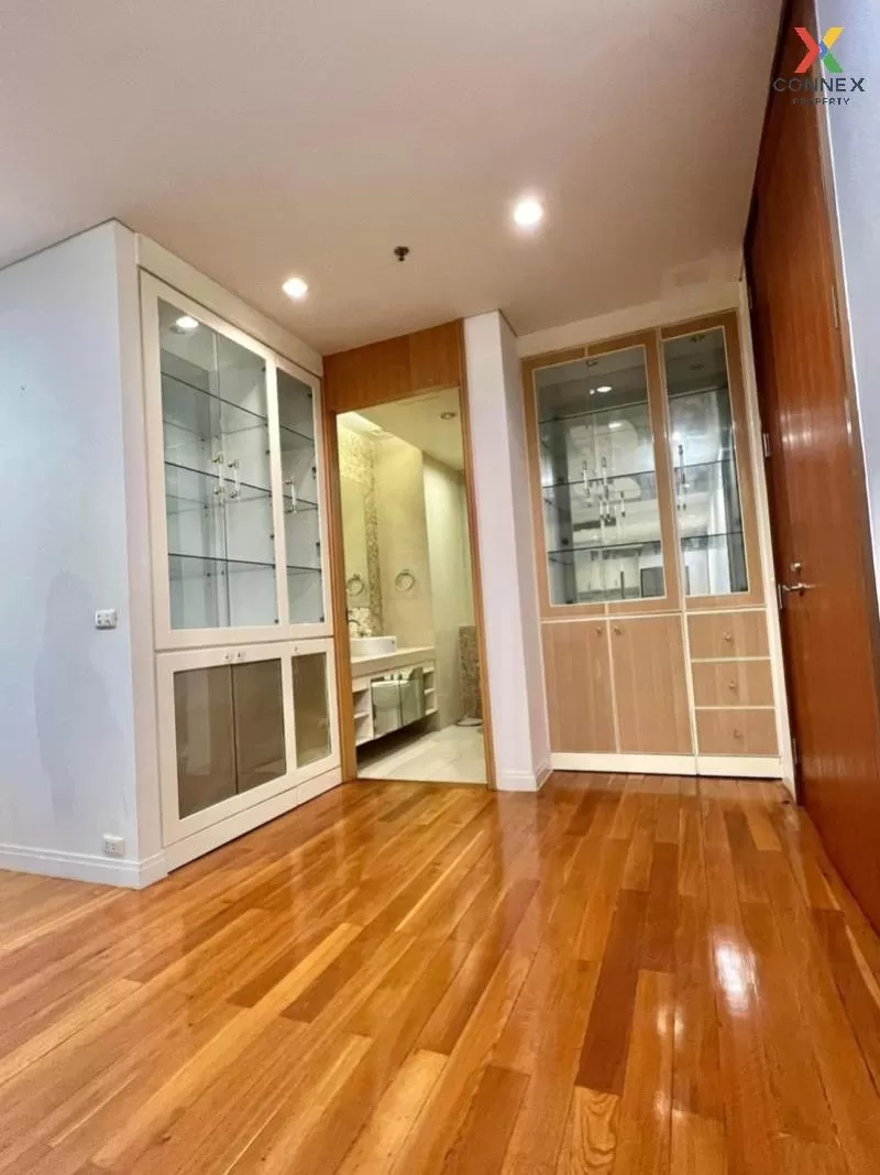 FOR RENT condo , The Royal Saladaeng , BTS-Sala Daeng , Silom , B