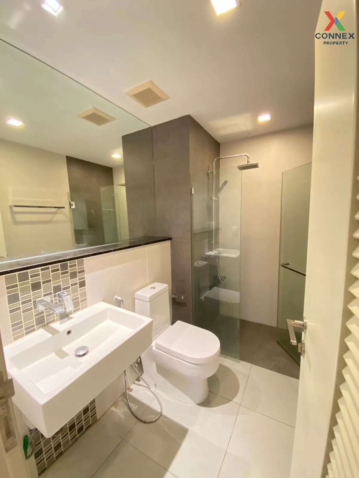 เช่าคอนโด  เออร์บาโน่ แอบโซลูท สาทร-ตากสิน BTS-กรุงธนบุรี คลองต้น