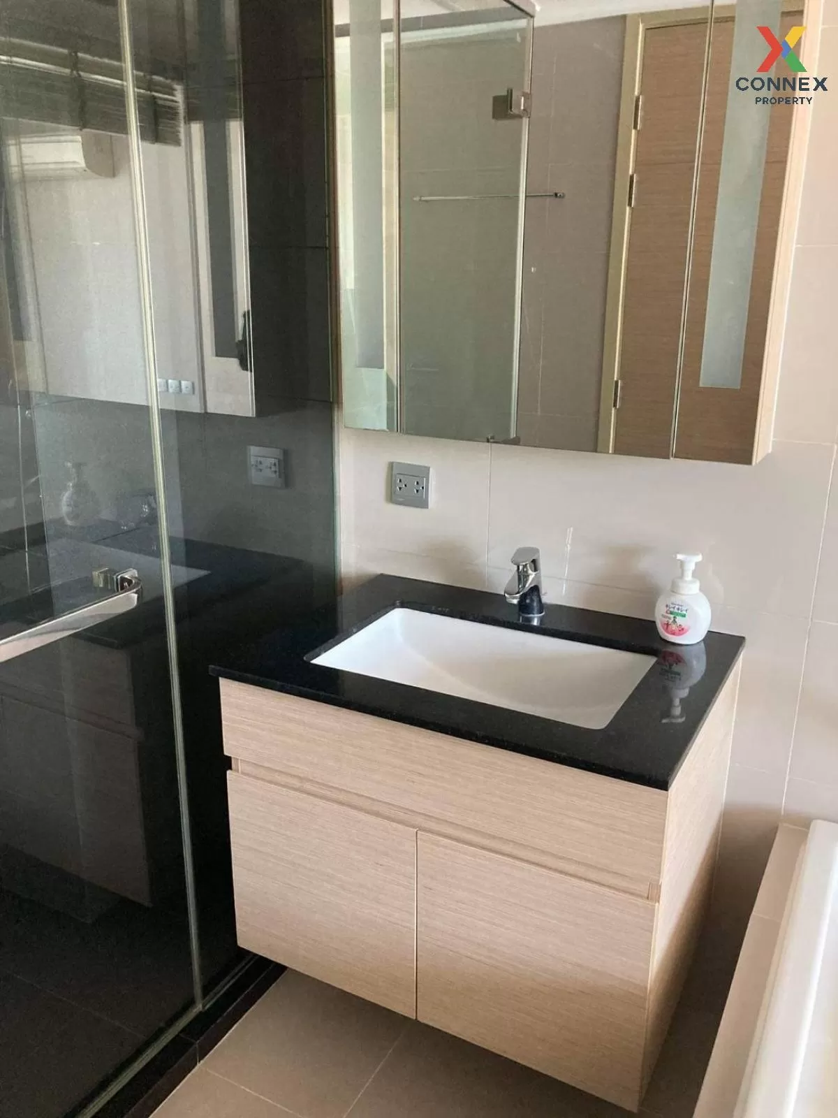 เช่าคอนโด  เวีย โบทานี BTS-พร้อมพงษ์ คลองเตยเหนือ เขต วัฒนา กรุงเ