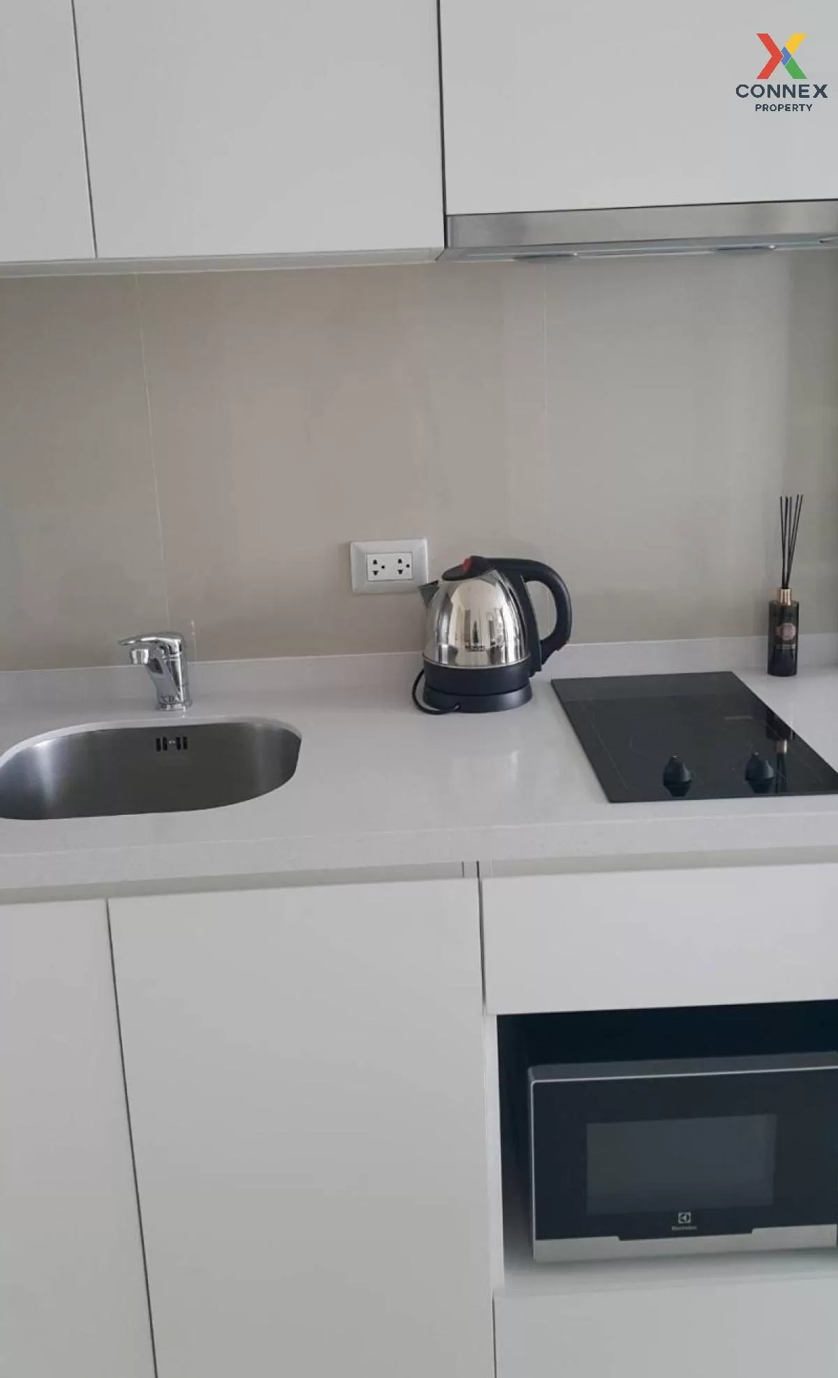 FOR RENT condo , RHYTHM Sukhumvit 42 , BTS-Ekkamai , Phra Khanong