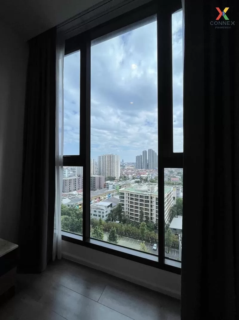 FOR RENT condo , Whizdom Essence , BTS-Punnawithi , Phra Khanong 
