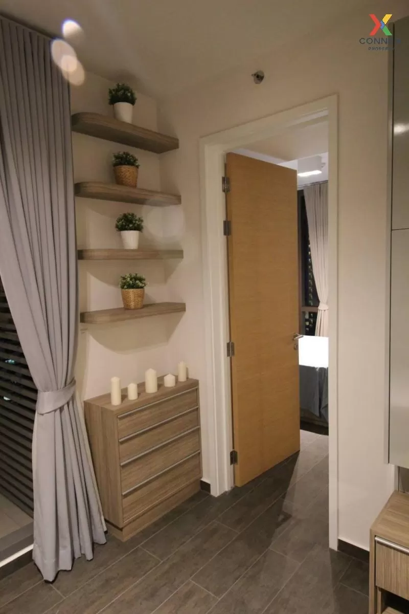 FOR RENT condo , The Lofts Ekkamai , BTS-Ekkamai , Phra Khanong N