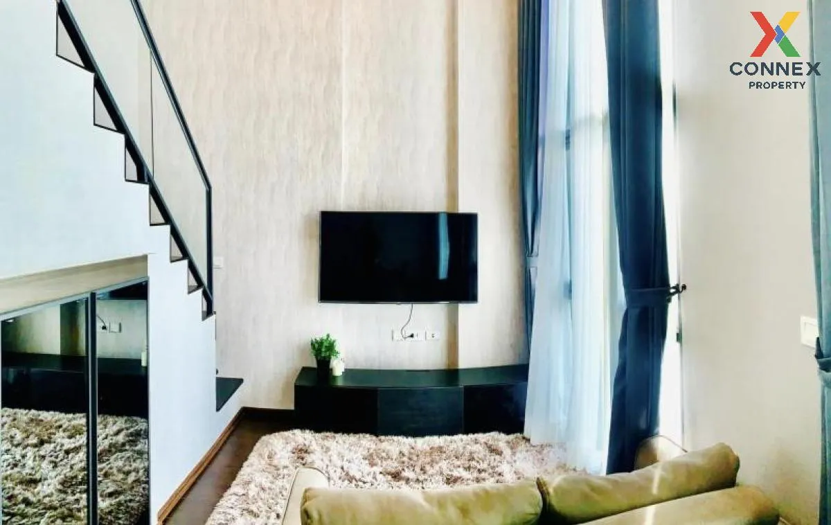 FOR RENT condo , C Ekkamai , Duplex , high floor , BTS-Ekkamai ,  1