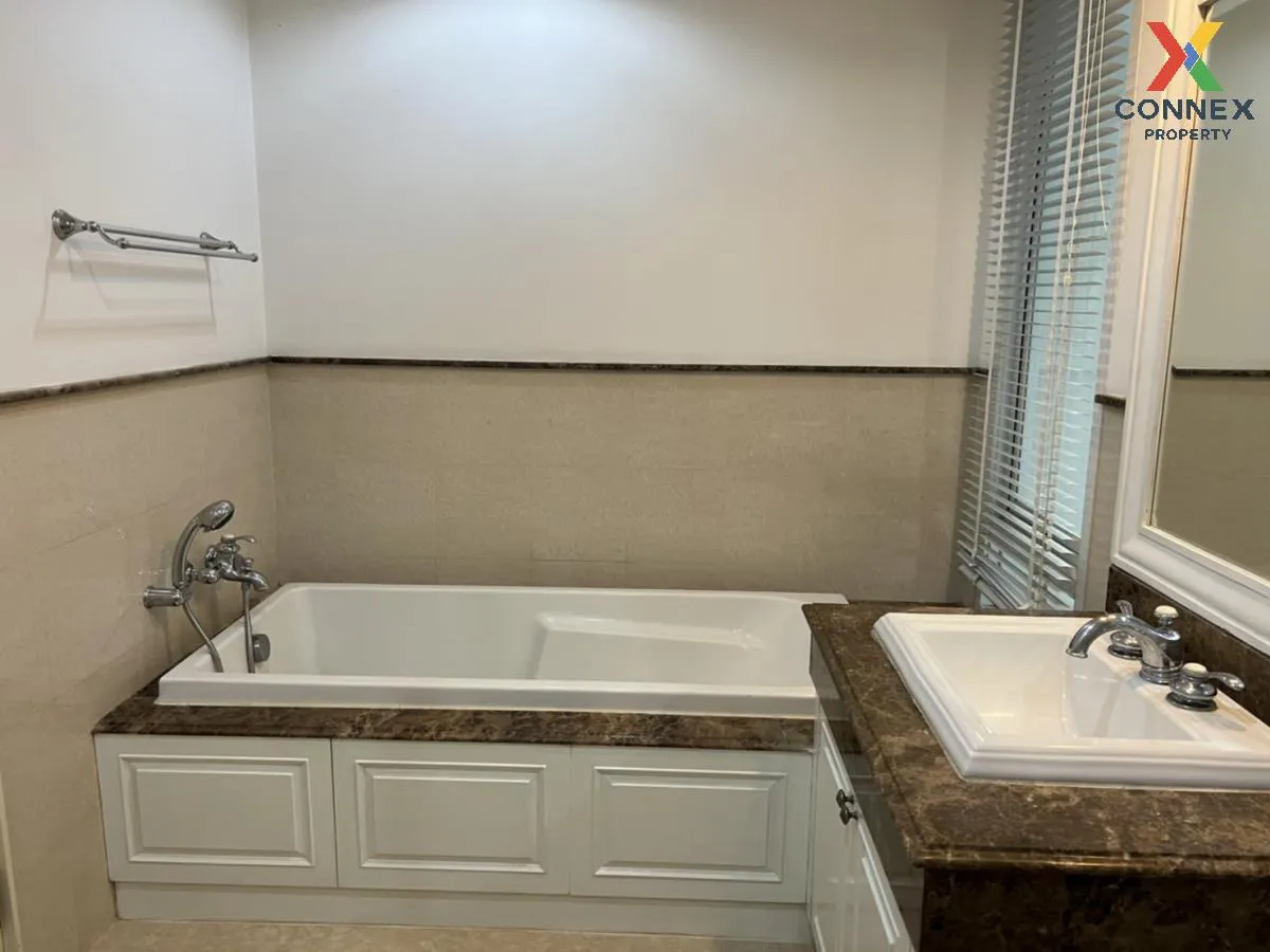 เช่าคอนโด ลาวีอองโรสเพลส สุขุมวิท 36 | La Vie En Rose Place     C