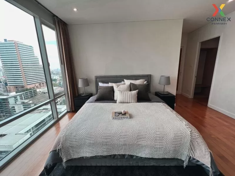 FOR RENT condo , Fullerton Sukhumvit , BTS-Ekkamai , Khlong Tan N