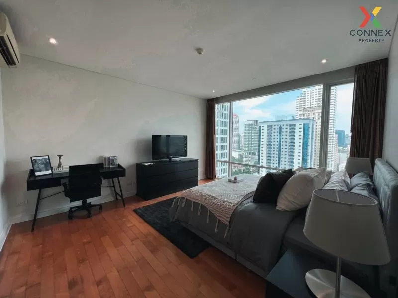 FOR RENT condo , Fullerton Sukhumvit , BTS-Ekkamai , Khlong Tan N