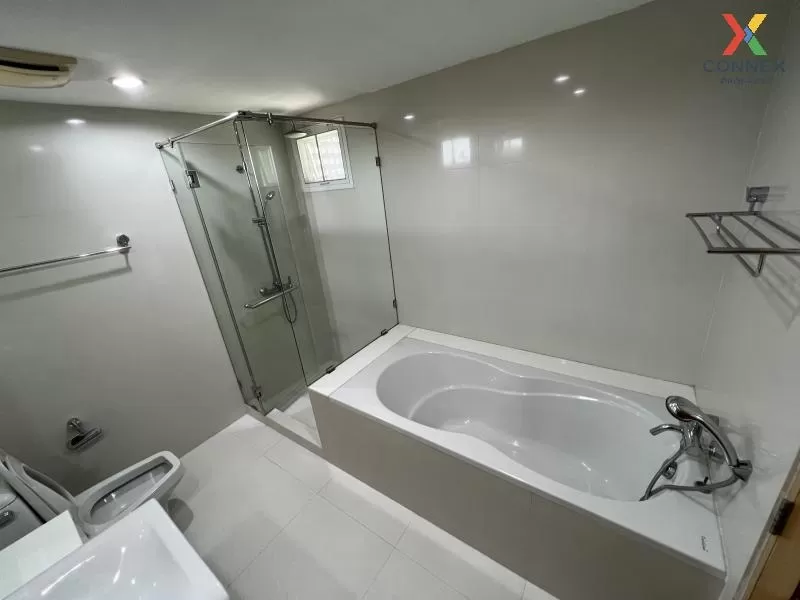 FOR RENT service apartment , Tropical Langsuan , BTS-Ratchadamri 