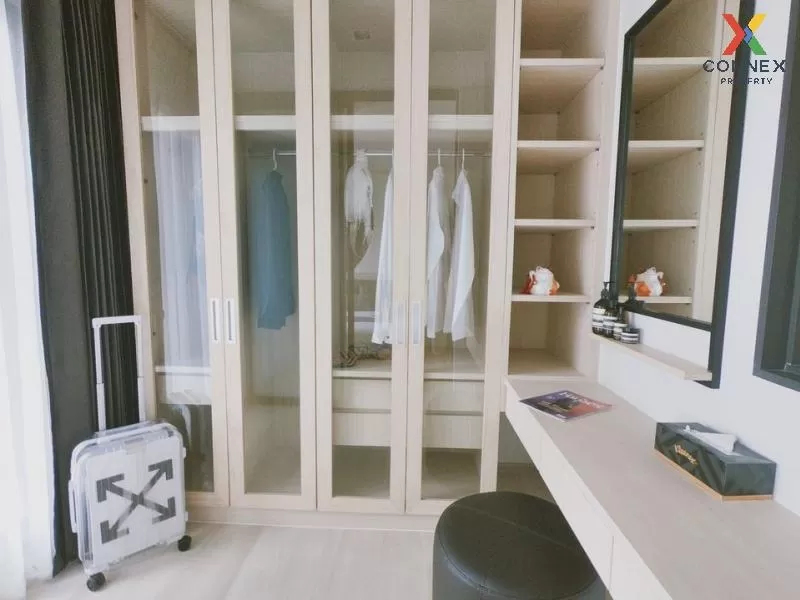 FOR SALE condo , Life One Wireless , BTS-Phloen Chit , Lumpini ,  4